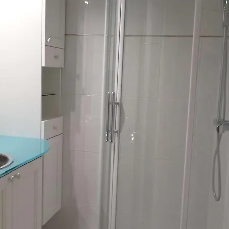 Apartment Moderne Proche Avec Loggia Et Parking Prive - Fr-1-328-112 *
